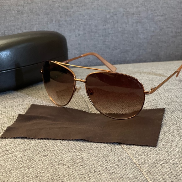 Michael Kors Aviator Sunglasses with brown case - Picture 1 of 3